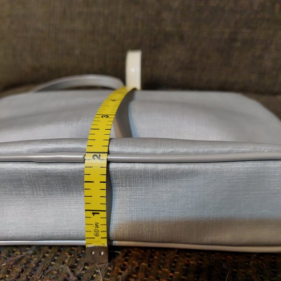 Silver Clutch/Wristlet purse - Picture 5 of 6